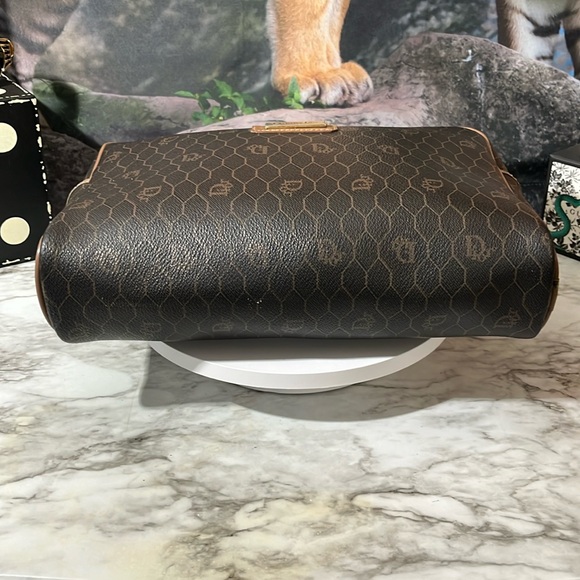 Christian Dior Vintage Honeycomb Clutch/Cosmetic Bag With Crossbody Strap. - Picture 6 of 17